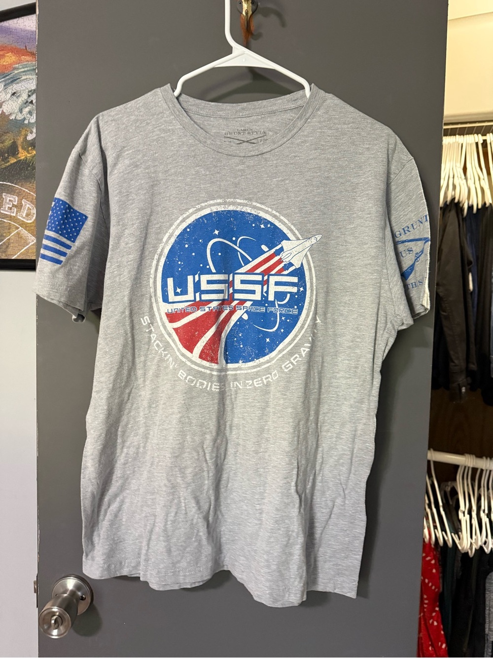 Grunt Style Gray Short-Sleeve U.S.S.F. Graphic Tee with Blue and Red Accents